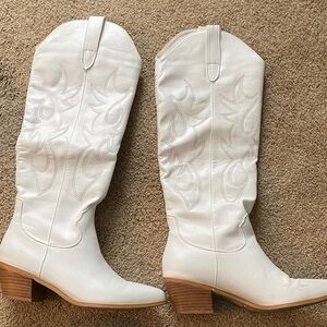 White Billini Urson Western-Style Women's Boots Sz 10